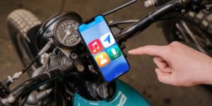 iCarMode on motorcycle